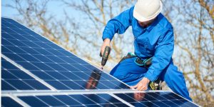 Installation Maintenance Panneaux Solaires Photovoltaïques à Courniou